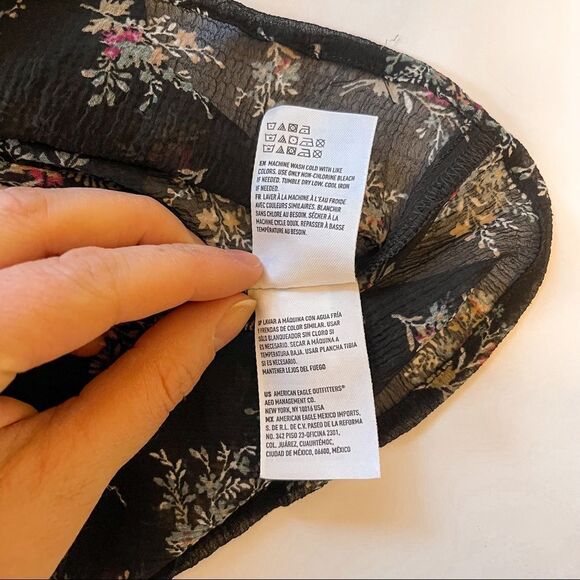 American Eagle Black Sheer Floral Boho Ruffle Blouse Size XS - Picture 5 of 8